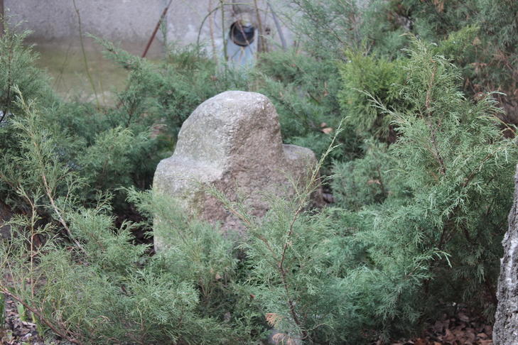 Каменный крест