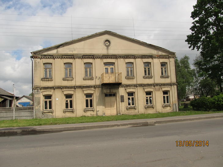 Первое кирпичное здание