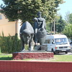 Памятник строителю Каменецкой крепости зодчему Олексе (Каменец), август 2016