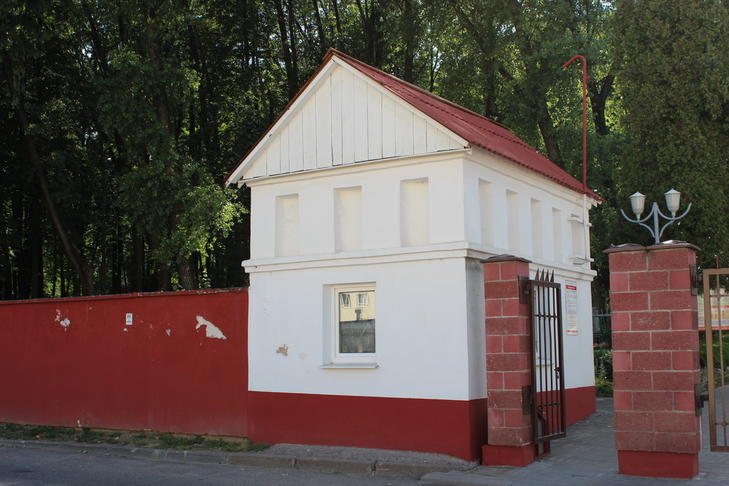 Кладбище Кальварийское: сторожка?