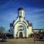 Церковь св. Евфросиньи: брама и колокольня (Ивенец), февраль 2016